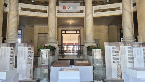 La mostra "Diario dei ricordi" resterà aperta nella hall del Grand Hotel Campo dei Fiori fino alle 12.30 di Ferragosto La mostra "Diario dei ricordi" resterà aperta nella hall del Grand Hotel Campo dei Fiori fino alle 12.30 di Ferragosto