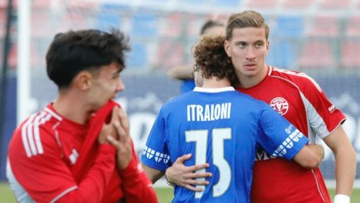 Impossibile ma vero farsi rimontare al 94' quando la vittoria sembrava in tasca? No, questo è il calcio (foto Scaringi - Varesina Calcio) Impossibile ma vero farsi rimontare al 94' quando la vittoria sembrava in tasca? No, questo è il calcio (foto Scaringi - Varesina Calcio)