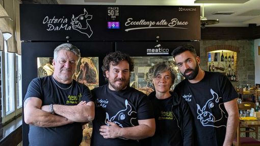 La famiglia Audino: da sinistra, papà Massimo, Matteo, mamma Daniela, Dario