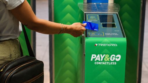 Treni Varese-Milano, il biglietto ora si compra con due "tap": arriva Pay&Go Treni Varese-Milano, il biglietto ora si compra con due "tap": arriva Pay&Go