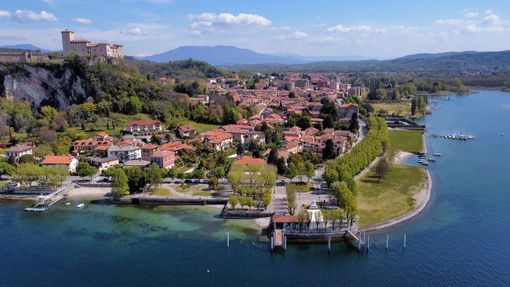 Angera vista dall'alto
