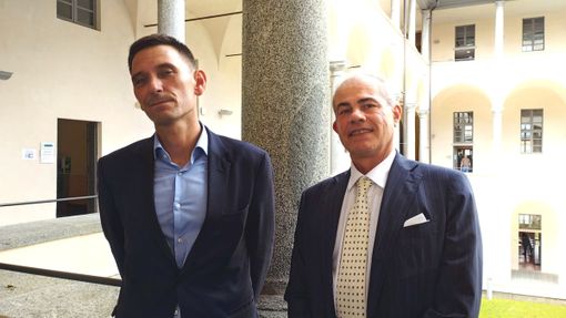 Charles Reiplinger e Giorgio Zamperetti nel Chiostro di sant’Abbondio