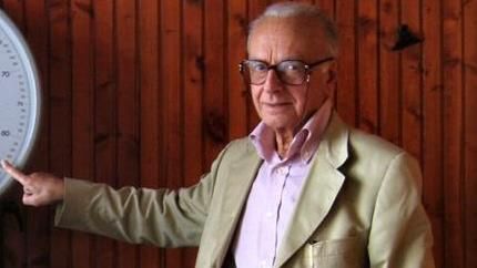 Ettore Pagani in una foto gentilmente concessa da Filippo Brusa (sotto in foto con lui nell'amato ippodromo) Ettore Pagani in una foto gentilmente concessa da Filippo Brusa (sotto in foto con lui nell'amato ippodromo)
