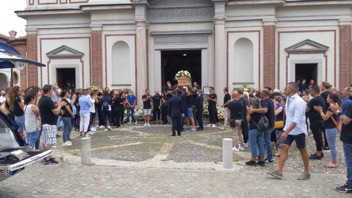 L'ultimo saluto a Michele Garruto: «I tuoi trent'anni sono stati un grido alla vita» L'ultimo saluto a Michele Garruto: «I tuoi trent'anni sono stati un grido alla vita»