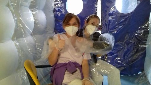 La stanza degli abbracci della casa di riposo di Gavirate