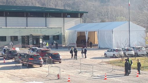 Chiude il centro tamponi di Laveno Mombello