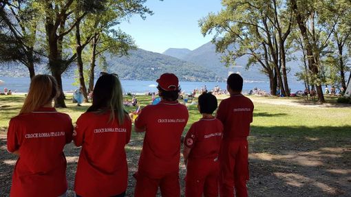 A Maccagno spiagge più sicure grazie alla Croce Rossa di Luino A Maccagno spiagge più sicure grazie alla Croce Rossa di Luino