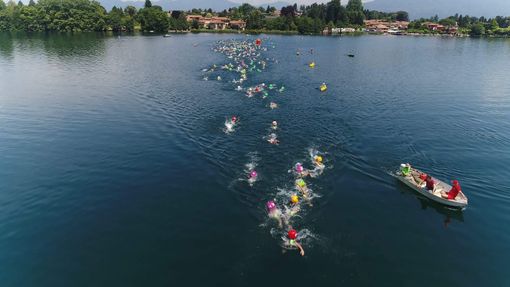Tutto pronto per la traversata a nuoto del lago di Monate Tutto pronto per la traversata a nuoto del lago di Monate