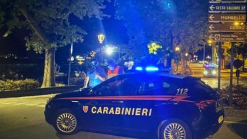 Un’altra rissa in stazione a Laveno, coinvolti diversi uomini. Indagano i carabinieri Un’altra rissa in stazione a Laveno, coinvolti diversi uomini. Indagano i carabinieri