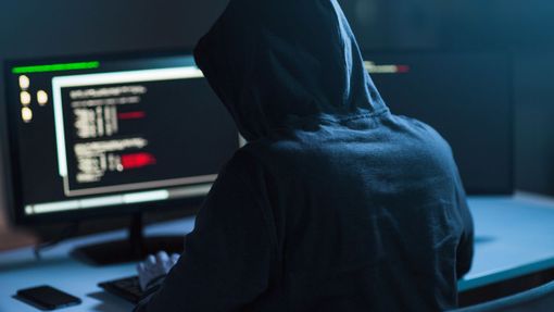 Si trasforma in hacker per spillare soldi all'amico invalido Si trasforma in hacker per spillare soldi all'amico invalido