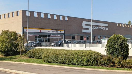 Saronno, ruba duemila euro di spazzolini e lamette all’Esselunga: in manette 20enne Saronno, ruba duemila euro di spazzolini e lamette all’Esselunga: in manette 20enne