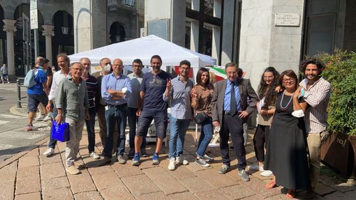 Un sabato tra la gente per la coalizione del candidato sindaco Davide Galimberti
