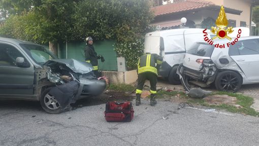 Infinita domenica nera del Varesotto: auto fuori strada e un ferito a Leggiuno Infinita domenica nera del Varesotto: auto fuori strada e un ferito a Leggiuno