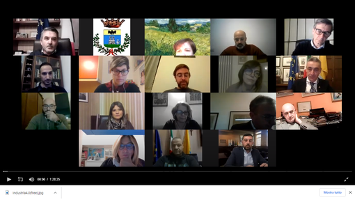 Luino, il 27 maggio torna a riunirsi il consiglio comunale dopo la sospensione della seduta del 10 maggio Luino, il 27 maggio torna a riunirsi il consiglio comunale dopo la sospensione della seduta del 10 maggio