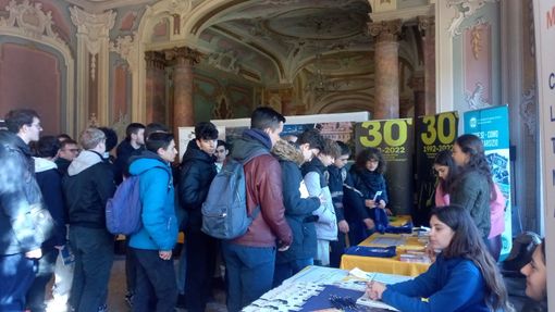 Gli studenti varesini scelgono la rotta del futuro nel Salone Estense. «Alzate le vele e navigate nel mondo con i vostri talenti»