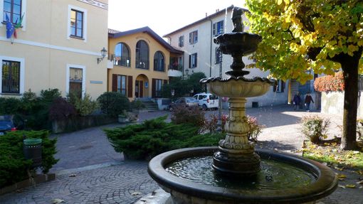 Il municipio di Galliate Lombardo