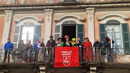 Carnevale Bosino 2025: sfilate, colori e divertimento nel cuore di Varese