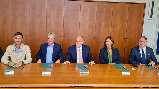 Da sinistra: Andrea Civati, Davide Galimberti, Angelo Tagliabue, Maria Pierro, Raffaello Seri