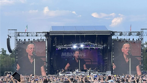 VIDEO - Il “Boss” di Monza, 70mila fan in delirio per il concerto di Bruce Springsteen VIDEO - Il “Boss” di Monza, 70mila fan in delirio per il concerto di Bruce Springsteen