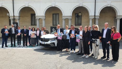 Spettacoli, cultura, dj in piazza per la fine della scuola. È l’estate di Busto