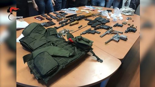 Blitz dei carabinieri di Milano contro narcos e spaccio: 37 arresti. Indagini anche in provincia di Varese
