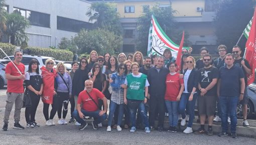 VIDEO e FOTO. La protesta, lo sciopero, il presidio dei lavoratori della Metalgalvano di Saronno: «Chiediamo un riconoscimento economico» VIDEO e FOTO. La protesta, lo sciopero, il presidio dei lavoratori della Metalgalvano di Saronno: «Chiediamo un riconoscimento economico»