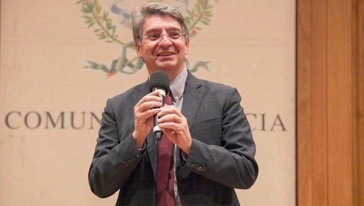 Foto tratta dalla pagina Facebook ufficiale "Emilio Del Bono sindaco" Foto tratta dalla pagina Facebook ufficiale "Emilio Del Bono sindaco"