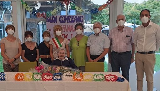 Da Castellanza un compleanno speciale: 101 candeline per Giovanna Monza