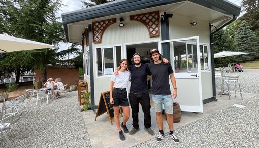 Due ragazzi e quel chiosco al Parco Mantegazza che fa più bella (e buona) Varese. «Menu a chilometro zero e una bevanda solo nostra»