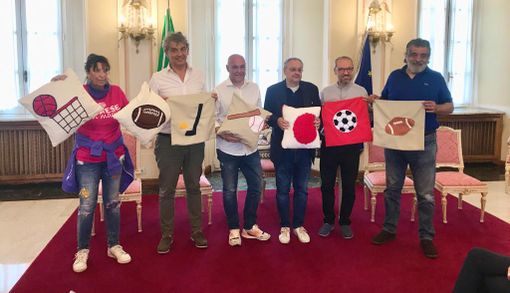 Presentato stamattina "Un cuscino per continuare a volare alto" Presentato stamattina "Un cuscino per continuare a volare alto"