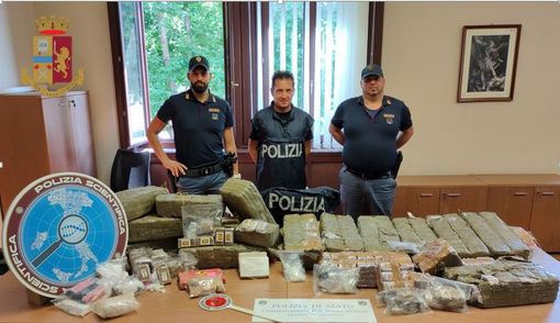 Maxi blitz anti droga nel Varesotto: sequestrati 150 chili di hashish e sgominate due bande di trafficanti