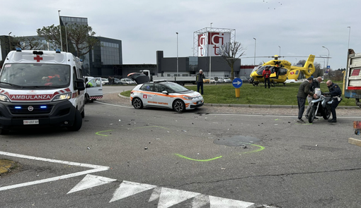 FOTO. Schianto alla rotonda a Olgiate Olona: motociclista trasportato in ospedale con l'elisoccorso FOTO. Schianto alla rotonda a Olgiate Olona: motociclista trasportato in ospedale con l'elisoccorso