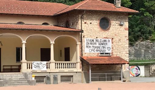 L'oratorio di Brenno Useria, dove ieri sera si è celebrato il Santo Rosario per Christian