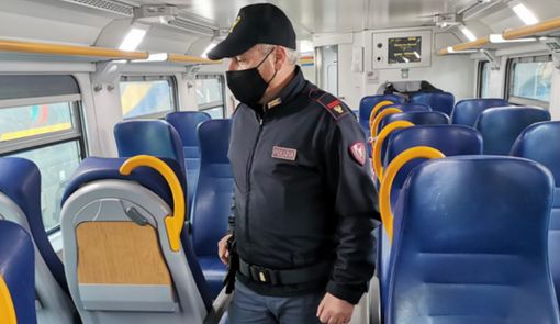 Stupro sul treno a Venegono, la ragazza riconosce uno dei due aggressori