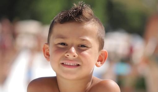 Il piccolo Daniele Paitoni in una foto tratta dalla pagina Facebook del sindaco di Daverio Il piccolo Daniele Paitoni in una foto tratta dalla pagina Facebook del sindaco di Daverio