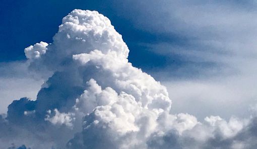 Dal pomeriggio scatta l'allerta maltempo. Bertoni: «Possibili temporali forti, vento e grandine»