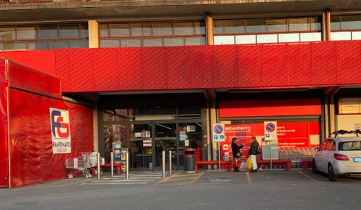 Il punto vendita Fg di viale Europa a Casbeno Il punto vendita Fg di viale Europa a Casbeno
