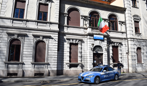 Minaccia e taglieggia il personale di un bar nel centro di Busto: arrestato un giovane. Per lui anche il "Daspo WIlly"
