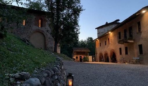 Il Monastero di Torba Il Monastero di Torba
