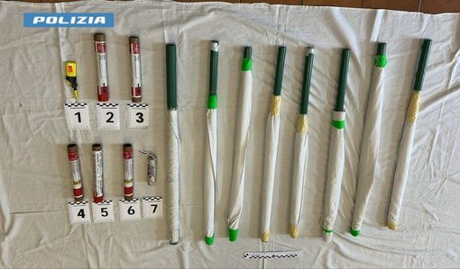 Cercano lo scontro con bastoni e petardi: per gli ultrà della Pro Patria arrivano 23 daspo e 18 denunce