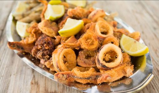 Carpione, lavarello, alborelle e fritto misto: la Festa in Voga della Canottieri Caldè è all'insegna del gusto Carpione, lavarello, alborelle e fritto misto: la Festa in Voga della Canottieri Caldè è all'insegna del gusto