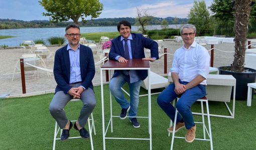 Vito Romaniello da domani conduce Backstage Estate: il sindaco Galimberti e il dg Bonelli ospiti della prima puntata