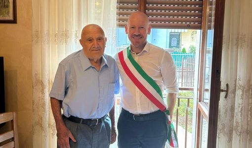 Cento candeline per Alessandro Pigni a Fagnano Cento candeline per Alessandro Pigni a Fagnano