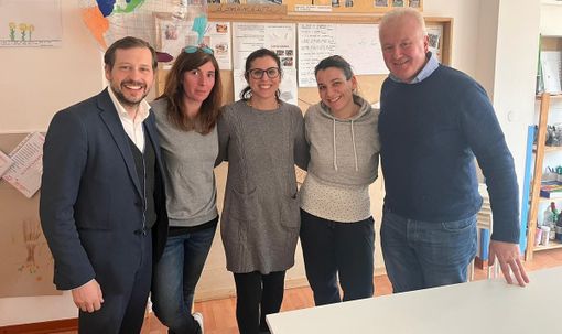 Inarzo, Monti (Lega) in visita alla materna: «Qui si respira aria di comunità attenta alla famiglia» Inarzo, Monti (Lega) in visita alla materna: «Qui si respira aria di comunità attenta alla famiglia»