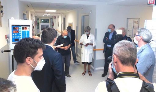 La benedizione del nuovo reparto di cure sub-acute al Molina. Sotto nella gallery le foto dell'inaugurazione, di una stanza e di alcuni ragazzi dello staff del Molina La benedizione del nuovo reparto di cure sub-acute al Molina. Sotto nella gallery le foto dell'inaugurazione, di una stanza e di alcuni ragazzi dello staff del Molina