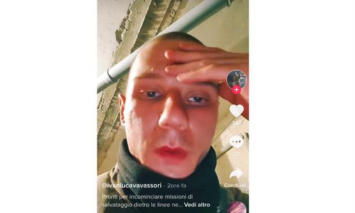 Ore d'ansia per Ivan Vavassori, il calciatore combattente sparito in Ucraina: «Stiamo provando a capire se è sopravvissuto» Ore d'ansia per Ivan Vavassori, il calciatore combattente sparito in Ucraina: «Stiamo provando a capire se è sopravvissuto»