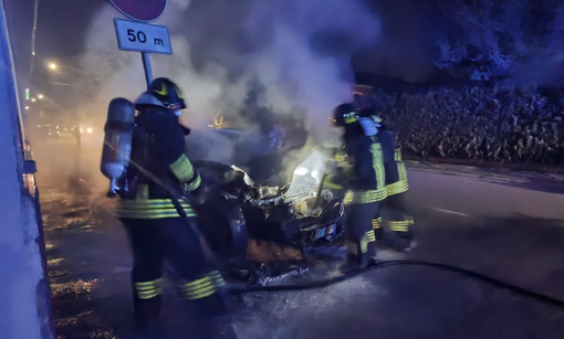 Le immagini dell'intervento dei vigili del fuoco Le immagini dell'intervento dei vigili del fuoco