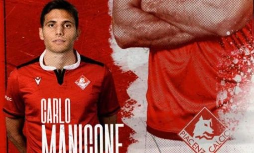 Carlo Manicone, punta di 26 anni, in maglia Piacenza. Sotto il neoacquisto Luca Marchisone Carlo Manicone, punta di 26 anni, in maglia Piacenza. Sotto il neoacquisto Luca Marchisone