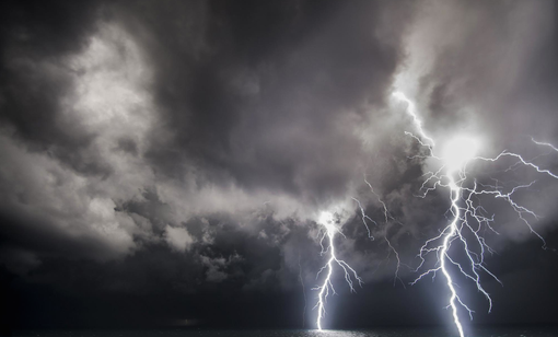 Allerta meteo della Protezione civile, c'è anche il Varesotto: da domani vento e temporali Allerta meteo della Protezione civile, c'è anche il Varesotto: da domani vento e temporali