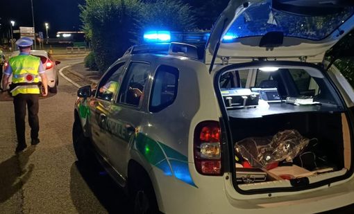 Controlli serali della polizia locale di Cocquio Trevisago (foto d'archivio)
